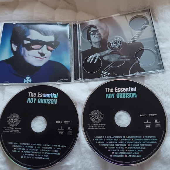Roy Orbison Greatest Hits CD - Black - Picture 4 of 7